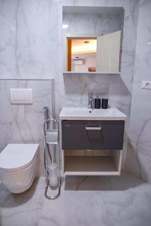 Allure Apartments Улцинь Екстер'єр фото